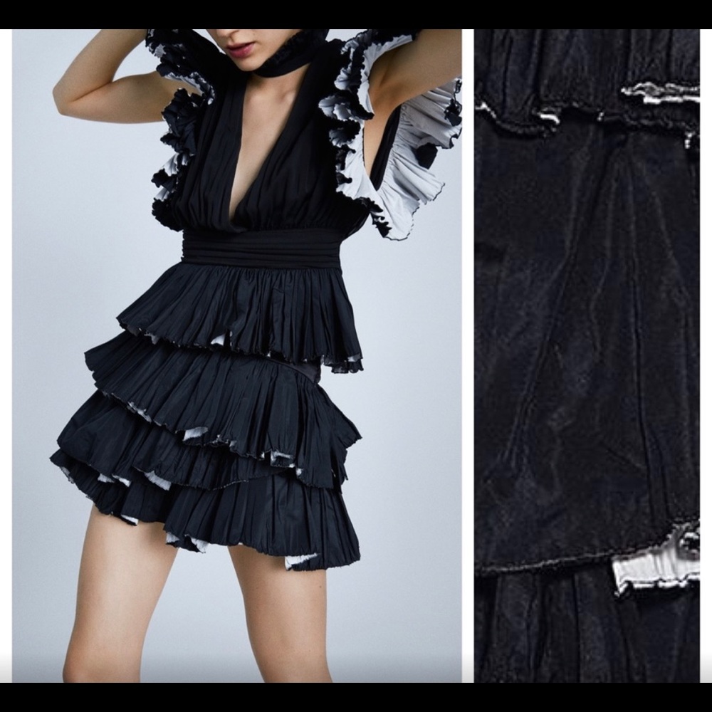 NWT Frilled Pleated Bounce Mini Skirt Size L